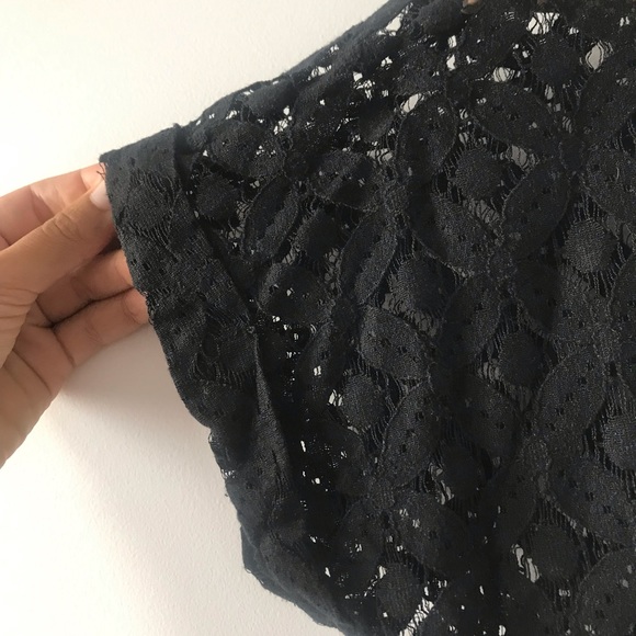 Black Lace Boxy Slightly Cropped Tee Forever 21 Size Medium - Picture 2 of 4